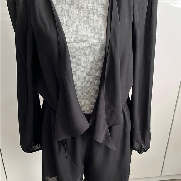 FUNKY SOUL Elegant Black Tie-Front Lined Long Sleeve Shorts Romper, Size L - Picture 9 of 12